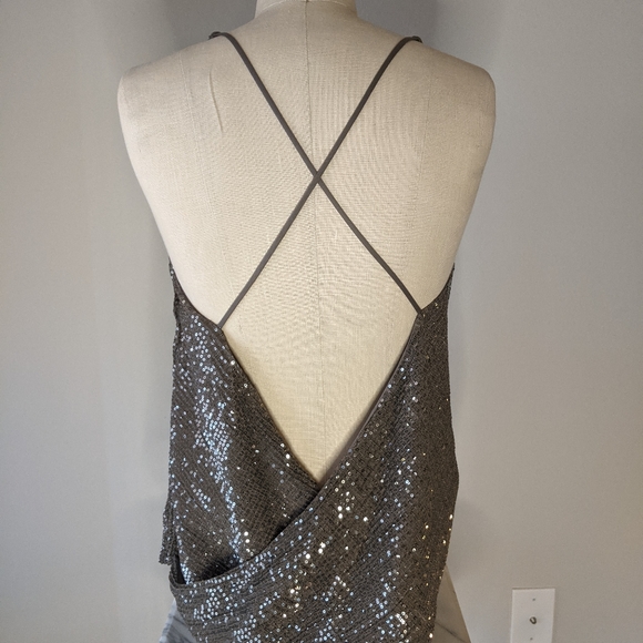 Express sequin backless top - Picture 4 of 5